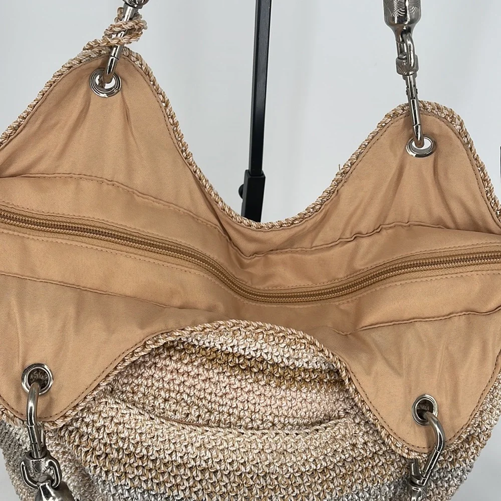 The Sak sak woven